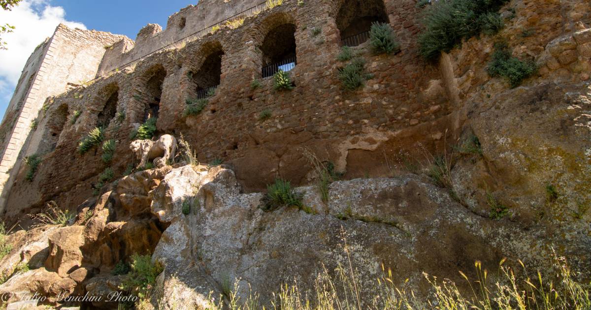 Storia Misteriosa - La città fantasma di Monterano in provincia di Roma