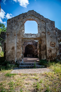 Il borgo abbandonato di Monterano Vecchia - foto di Fabio Menichini