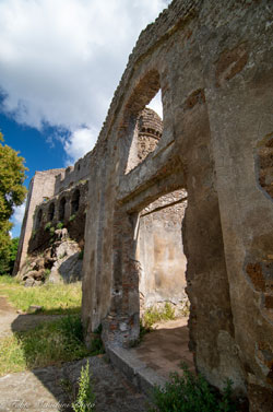Il borgo abbandonato di Monterano Vecchia - foto di Fabio Menichini